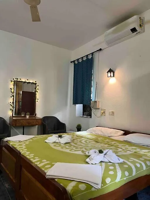 Room By The Beach - Calangute-1